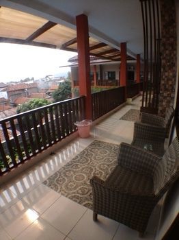 Holiday Beach Inn Пангандаран Екстериор снимка